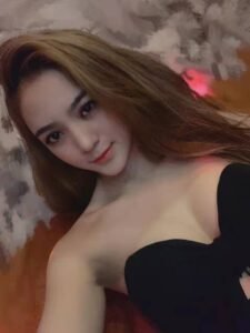 越南伴游美女