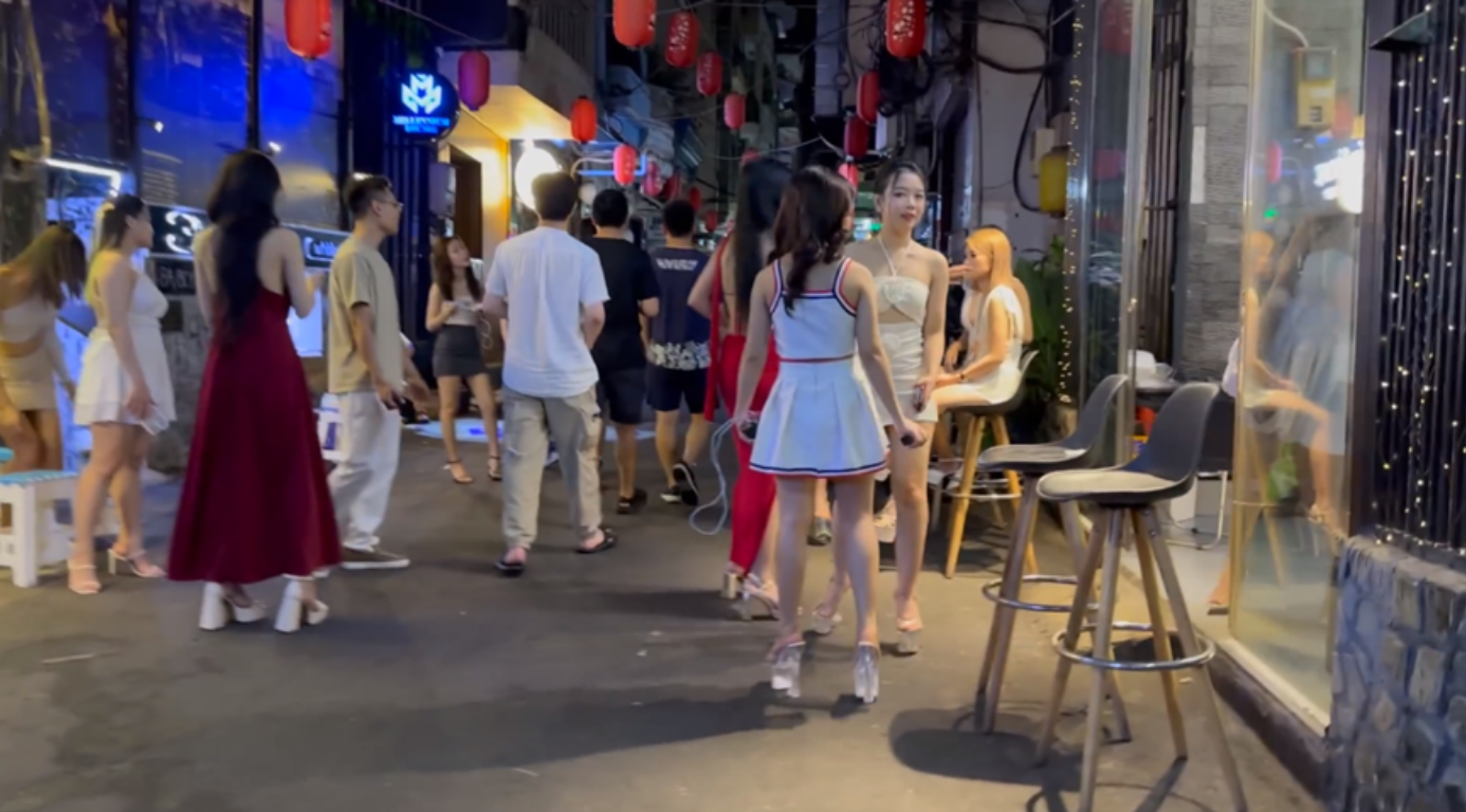 越南按摩越南半套越南日本街